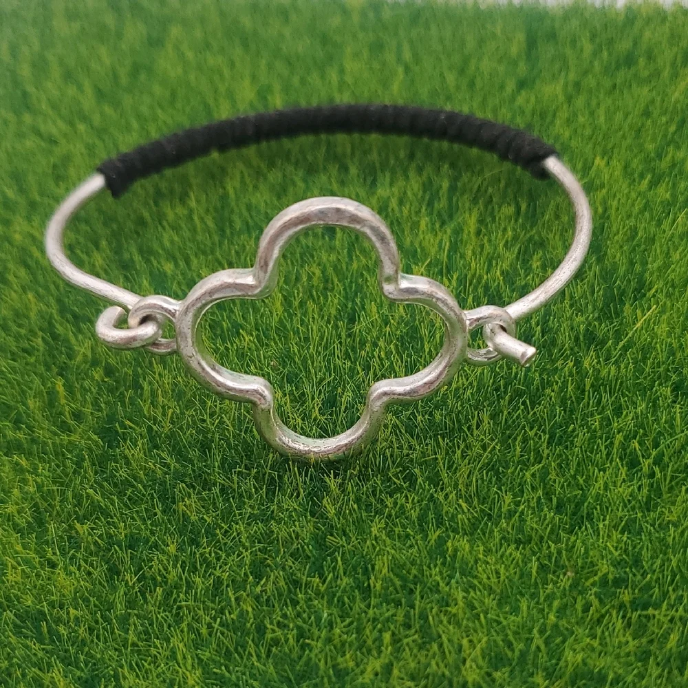 Sterling Clover Bracelet B3302 High End